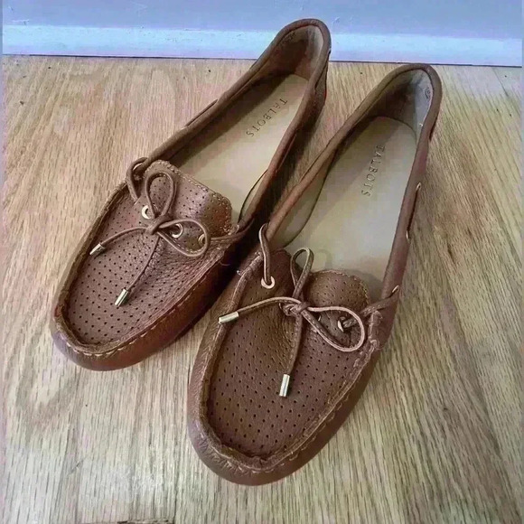 Talbots Women’s 8 Brown Leather Tassel Loafers - Picture 1 of 4